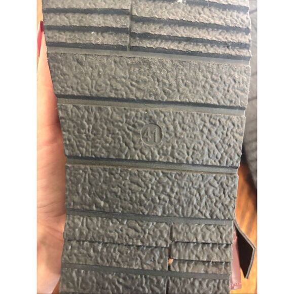 Weiye Women's Burgundy Platform Glossy Crisscross Strappy Sandals Size 8.5 - Picture 5 of 5